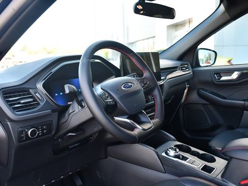 Used 2026 Ford Escape ST-Line w/ Tech Pack #1 image 11