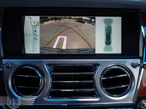 Used 2016 Rolls-Royce Dawn RWD image 30