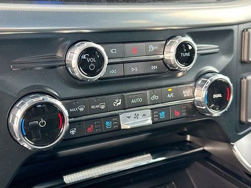 New 2025 Ford F150 Lariat w/ Equipment Group 501A Mid image 11