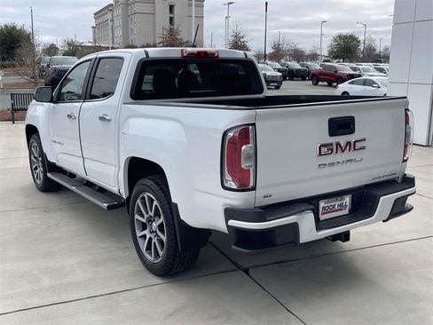 Used 2022 GMC Canyon Denali image 8