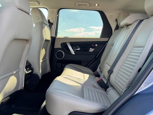 Used 2022 Land Rover Discovery Sport S image 10