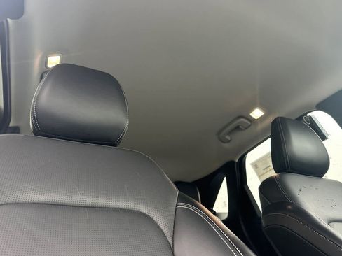 Certified 2025 Ford Escape Platinum image 17