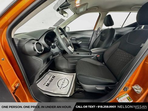 Used 2023 Nissan Kicks SV FWD image 19