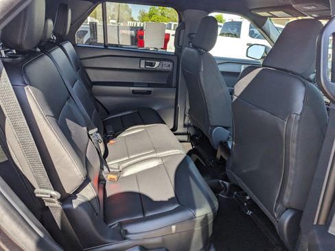 New 2024 Ford Explorer Base image 15