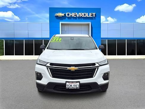 Used 2023 Chevrolet Traverse LS FWD image 8