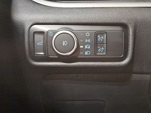 Used 2023 Ford Explorer XLT w/ Equipment Group 202A AWD/4WD image 16