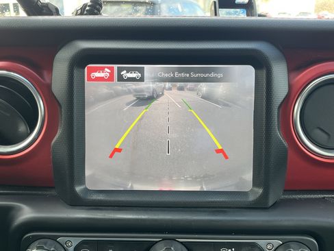 Used 2021 Jeep Wrangler Unlimited Rubicon image 4