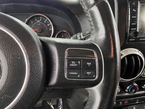 Used 2015 Jeep Wrangler Sahara AWD/4WD image 15