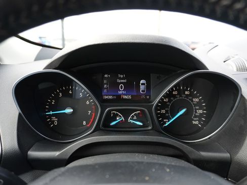 Used 2017 Ford Escape SE w/ Equipment Group 201A image 15