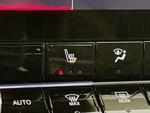 New 2026 GMC Canyon AT4 image 19