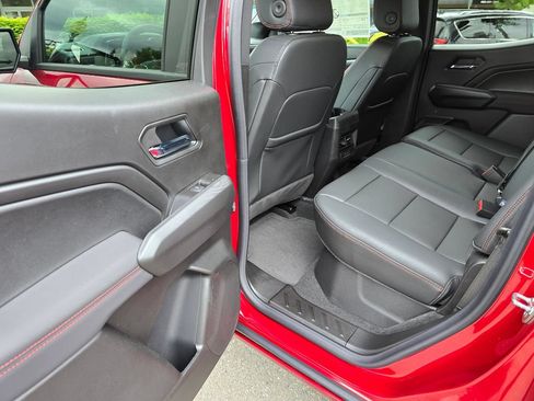 Used 2026 Chevrolet Colorado Z71 w/ Technology Package AWD/4WD image 19
