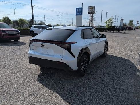 Used 2024 Toyota bZ4X XLE image 16