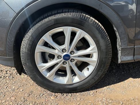 Used 2018 Ford Escape SE w/ SE Sync 3 Package image 11