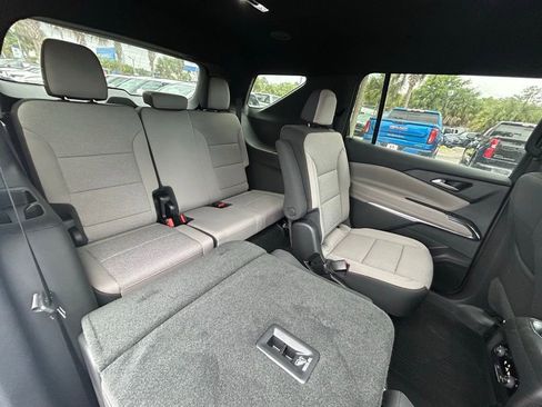 New 2025 Chevrolet Traverse LT w/ Driver Confidence Package AWD/4WD image 22