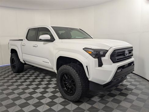 New 2026 Toyota Tacoma SR5 image 3