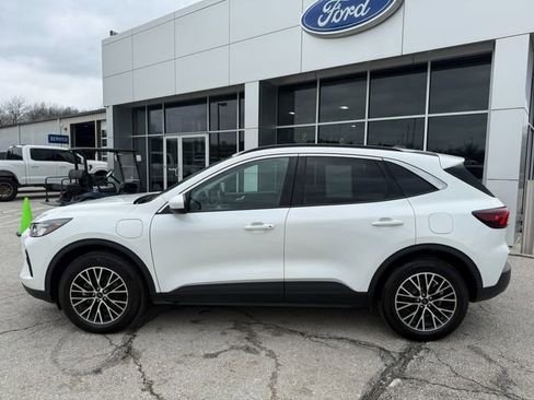 Used 2024 Ford Escape SE FWD image 4