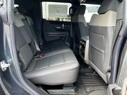 New 2025 GMC Hummer EV 2X w/ LPO, Dark Essentials Package image 18