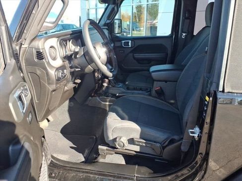 Used 2024 Jeep Wrangler Sport S image 9