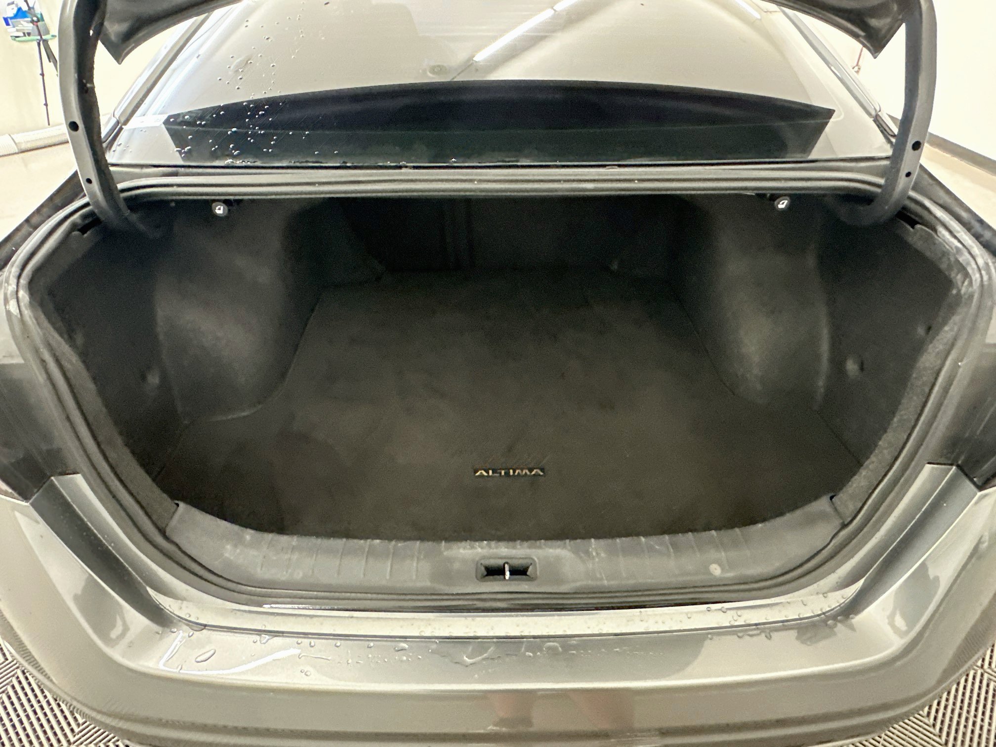 Used 2020 Nissan Altima 2.5 S FWD image 29