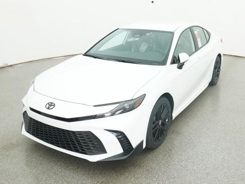 New 2026 Toyota Camry SE image 3