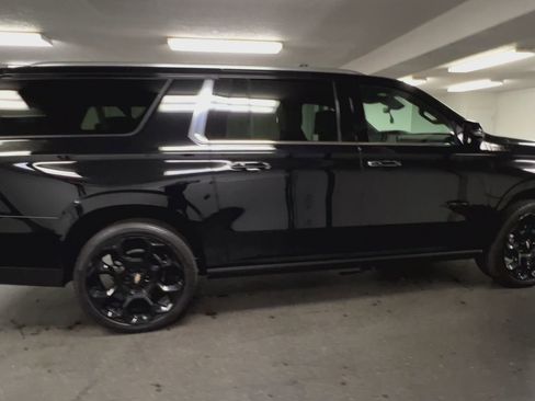 Certified 2025 Chevrolet Suburban High Country image 52