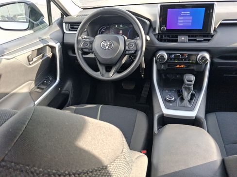Used 2024 Toyota RAV4 LE AWD/4WD image 17