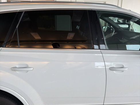 Used 2020 Audi Q7 3.0T Premium Plus AWD/4WD image 8