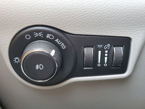 Certified 2022 Jeep Compass Limited image 14