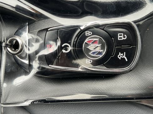 Used 2021 Buick Enclave Premium w/ Sun and Sites Package image 37