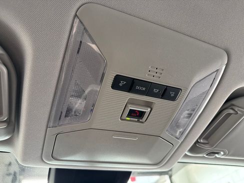 Certified 2025 Toyota RAV4 XLE AWD/4WD image 29