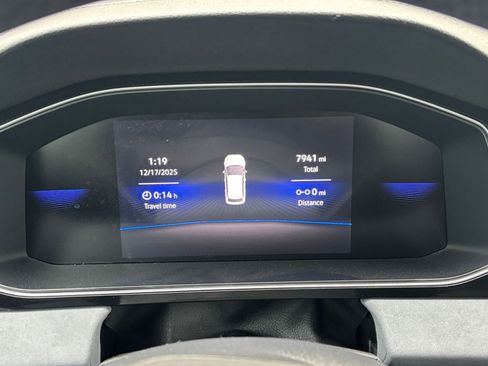 Used 2025 Volkswagen Jetta SE image 35