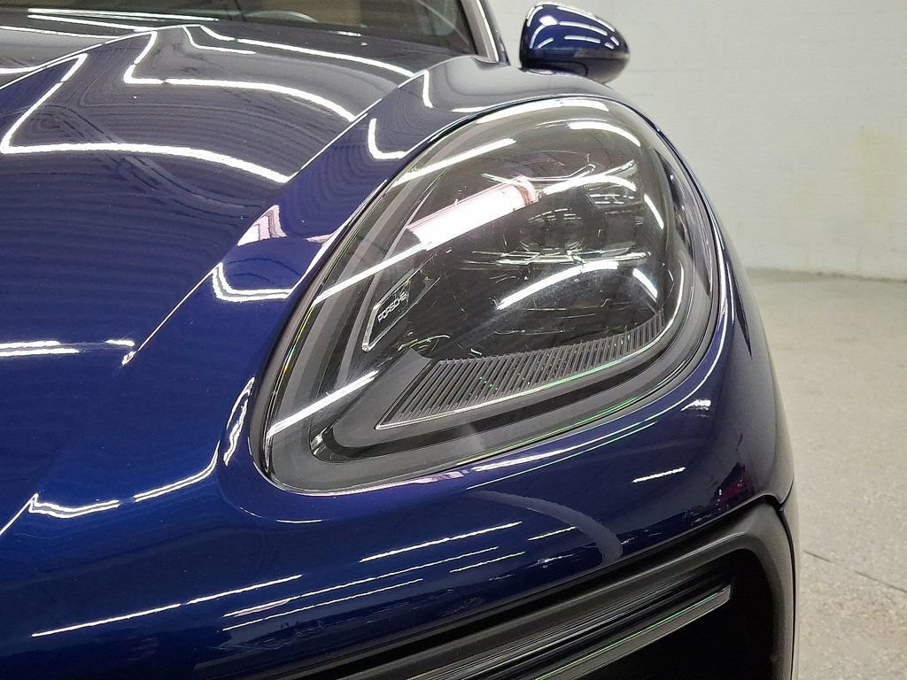 Used 2023 Porsche Macan AWD/4WD image 33
