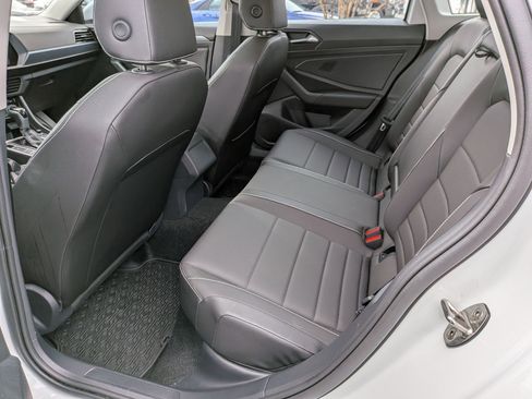 Used 2023 Volkswagen Jetta SE image 26