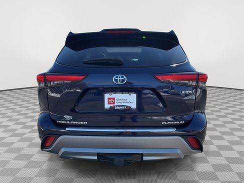 Used 2021 Toyota Highlander Platinum image 21