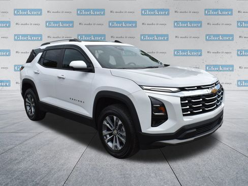 Used 2025 Chevrolet Equinox LT w/ Safety and Technology Package FWD image 3