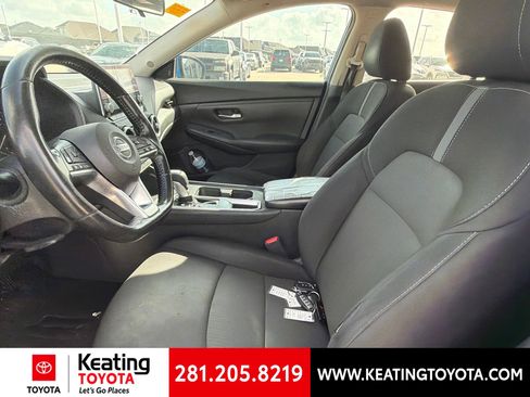 Used 2022 Nissan Sentra SV w/ All-Weather Package FWD image 9