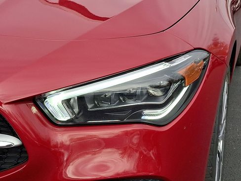 Used 2023 Mercedes-Benz CLA 250 4MATIC image 9