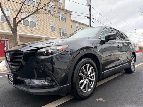 Used 2018 MAZDA CX-9 Touring w/ Touring Premium Package image 2