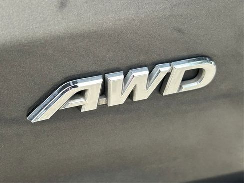 Used 2020 Toyota RAV4 LE image 11