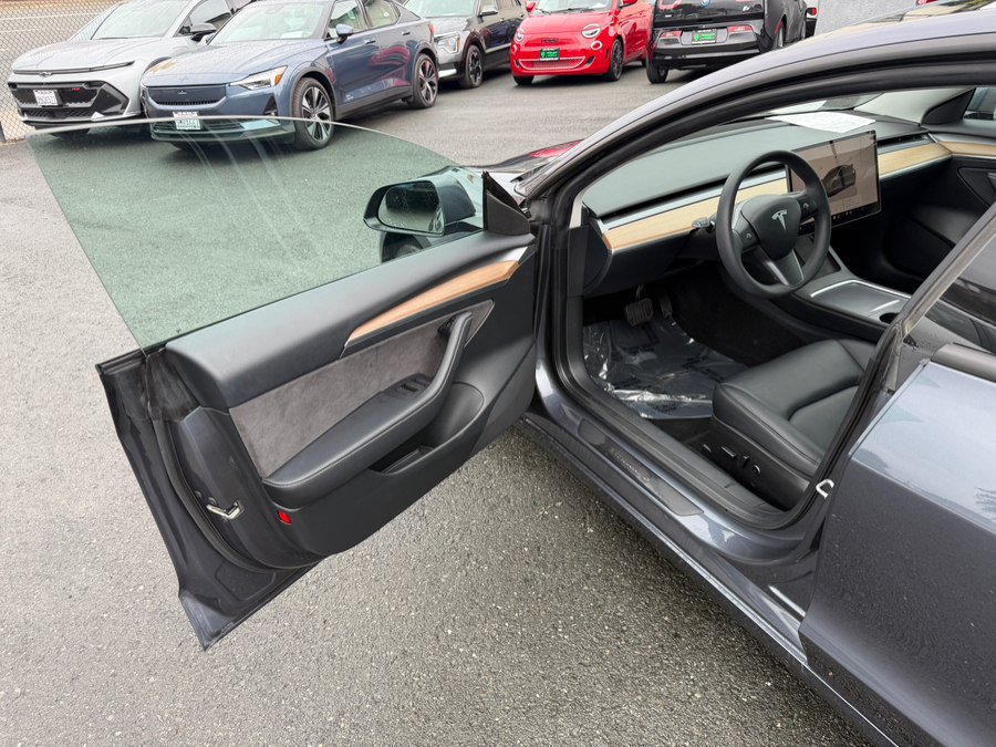 Used 2023 Tesla Model 3 Standard Range RWD image 9
