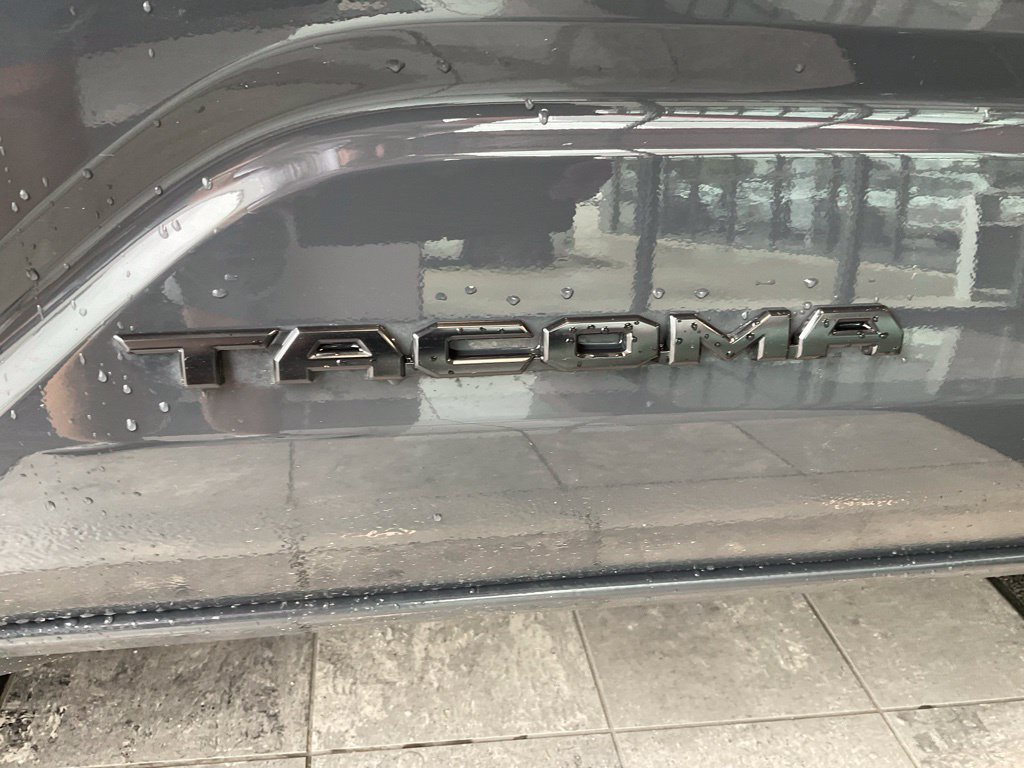 Certified 2025 Toyota Tacoma TRD Sport w/ TRD Sport Premium Package AWD/4WD image 22
