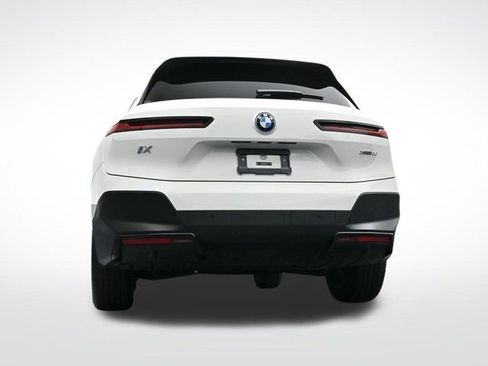 Used 2024 BMW iX xDrive50 w/ Premium Package image 32