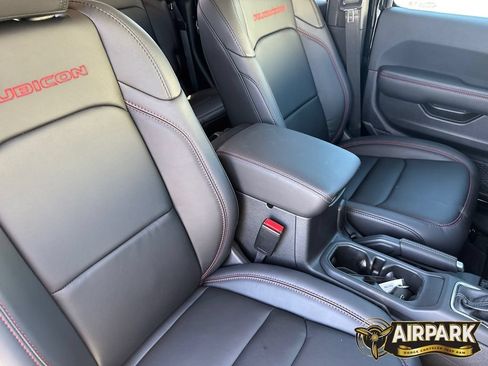 New 2026 Jeep Gladiator Rubicon AWD/4WD image 13