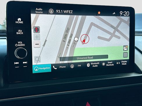 Used 2025 Honda Pilot Black Edition image 13