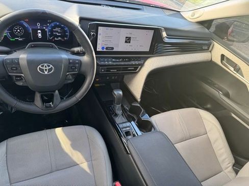 Used 2025 Toyota Camry XLE w/ Premium Plus Package AWD/4WD image 10