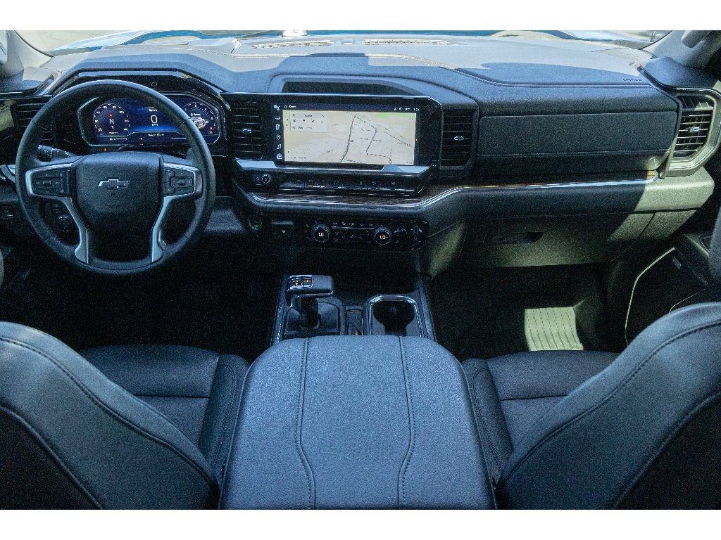 Used 2024 Chevrolet Silverado 1500 LT Trail Boss w/ LT Trail Boss Premium Package AWD/4WD image 12