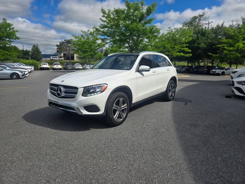 Used 2019 Mercedes-Benz GLC 300 4MATIC image 8