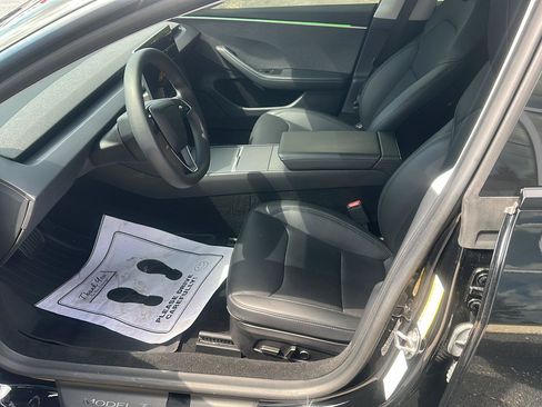 Used 2024 Tesla Model 3 Long Range RWD image 22