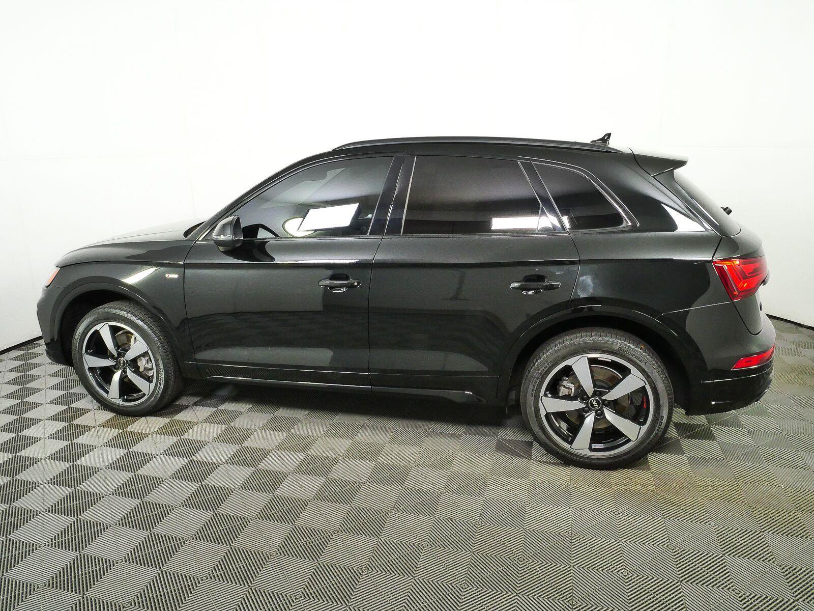 Used 2023 Audi Q5 2.0T Premium Plus AWD/4WD image 26