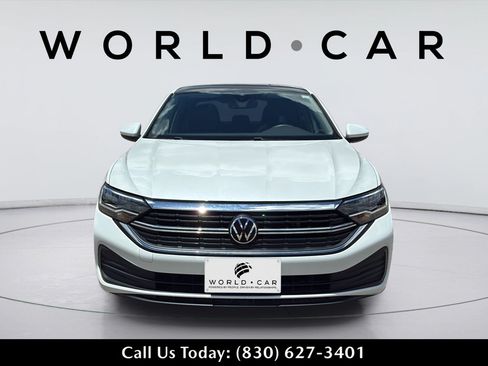 Used 2024 Volkswagen Jetta SE FWD image 16